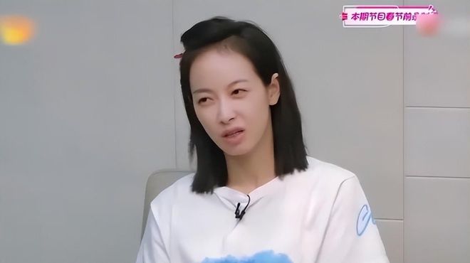 凉逛地摊生没生过孩子差距好大陈好宋茜云南被偶遇两人穿着清(图4)