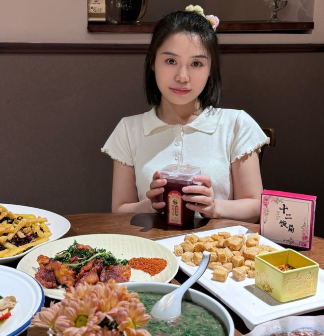 随后被餐厅起诉要求赔偿158W网红探店说实话称牛排硬的像鞋底(图2)